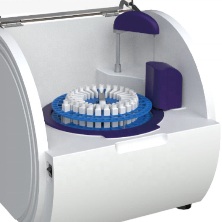 Commerciële Benchtop Mini Volautomatische Bloedchemie Analyser Kleinere Afmetingen Biochemische Analyser Ziekenhuis Kliniek Biochemie Analyser